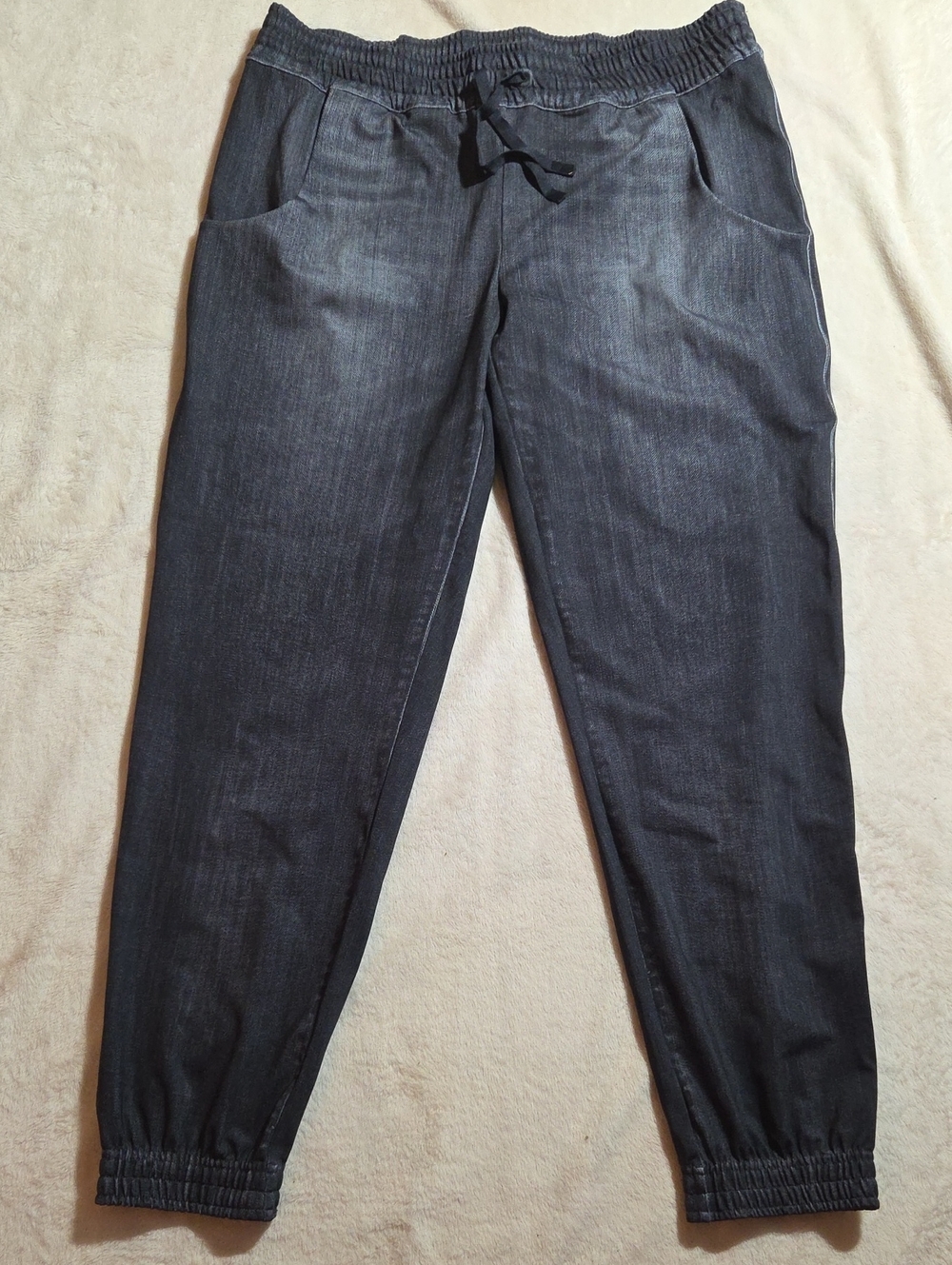 Lucy IndiGo Go Everywhere Joggers size medium - Picture 2 of 9